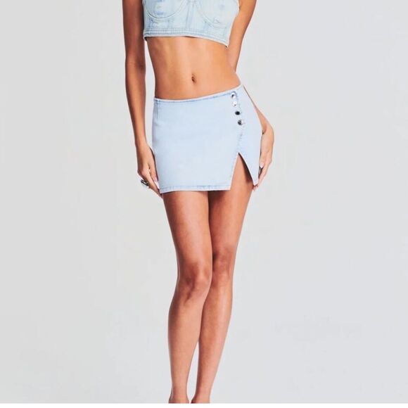 NWT Retrofete Kayden Denim Micro Mini Skirt in Vivid Wash High Slit Size 26 - Picture 1 of 13